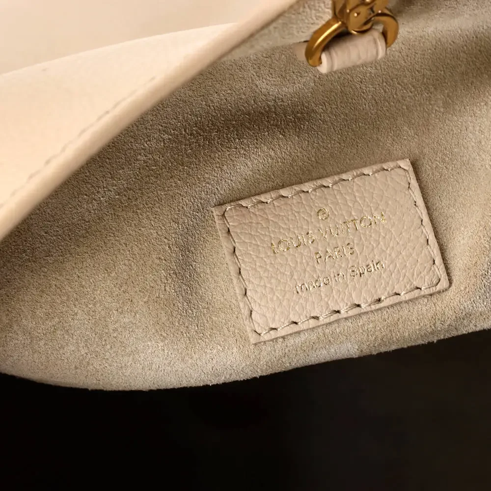 Louis Vuitton Cream Shoulder Bag - Picture 7 of 7